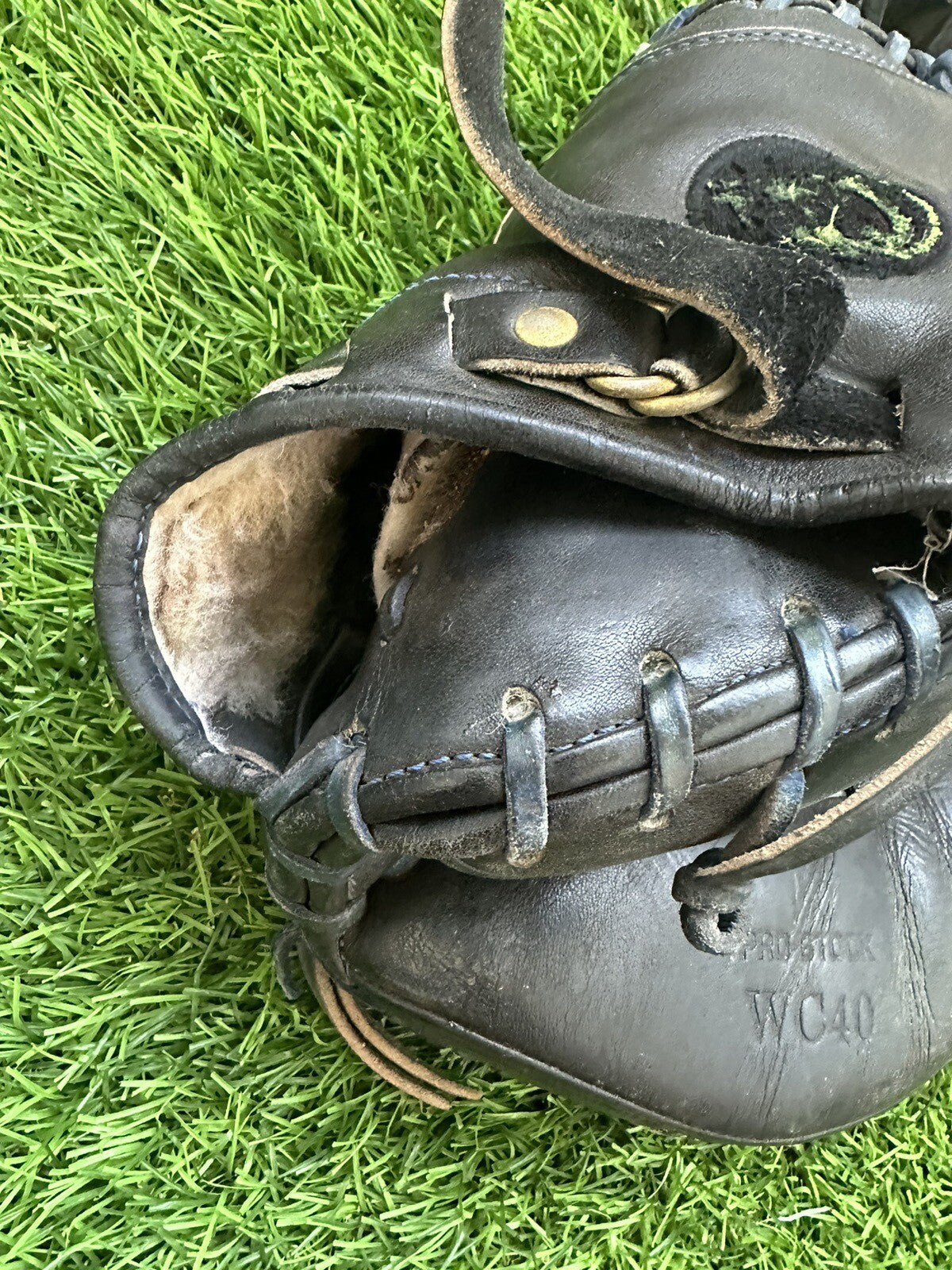William Contreras Atlanta Braves Game Used Catcher’s Mit 2020-2021 MLB Debut LOA