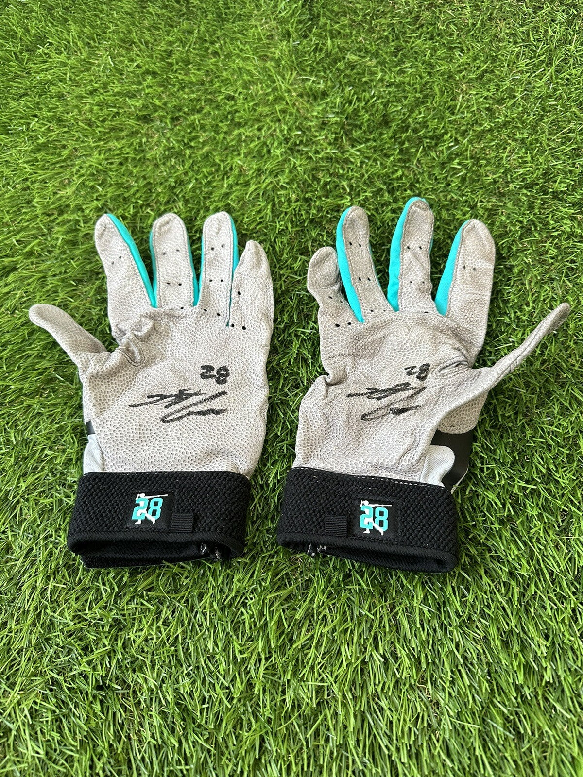 Nolan Arenado Colorado Rockies Game Used Batting Gloves “Signed, Excellent use”