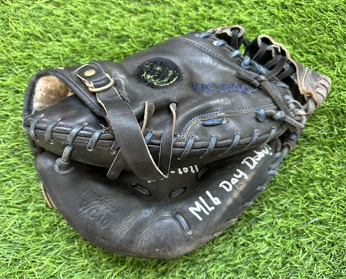William Contreras Atlanta Braves Game Used Catcher’s Mit 2020-2021 MLB Debut LOA