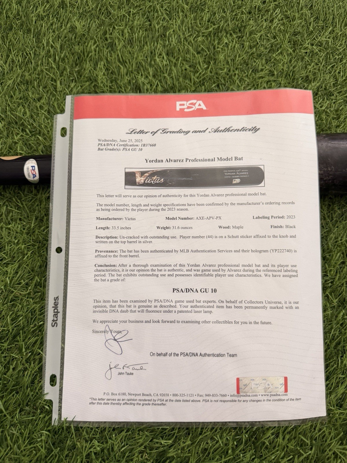 Yordan Alvarez 2023 Game-Used Houston Astros Victus Uncracked Bat PSA GU 10 MLB