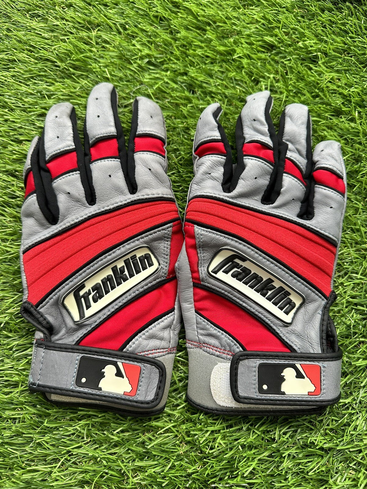 Joey Votto Cincinnati Reds Game Used Batting Gloves Signed PSA Authenticated