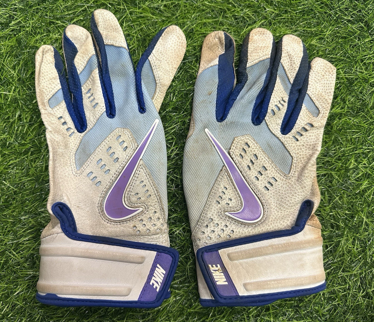 George Springer Toronto Blue Jays Game Used Batting Gloves 2023 GUG LOA Dirty!