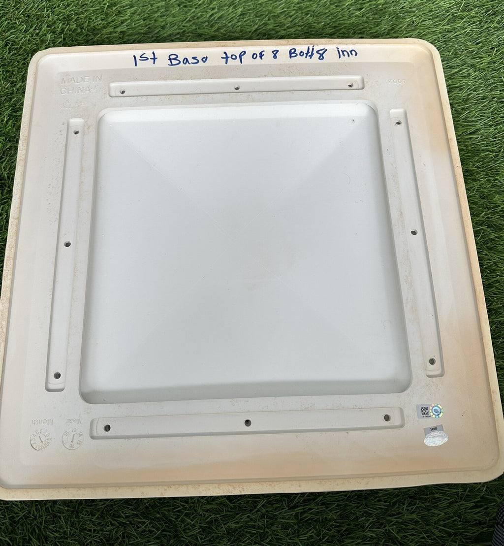 New York Yankees Game Used Base “Derek Jeter Day, 5/14/17” MLB Auth