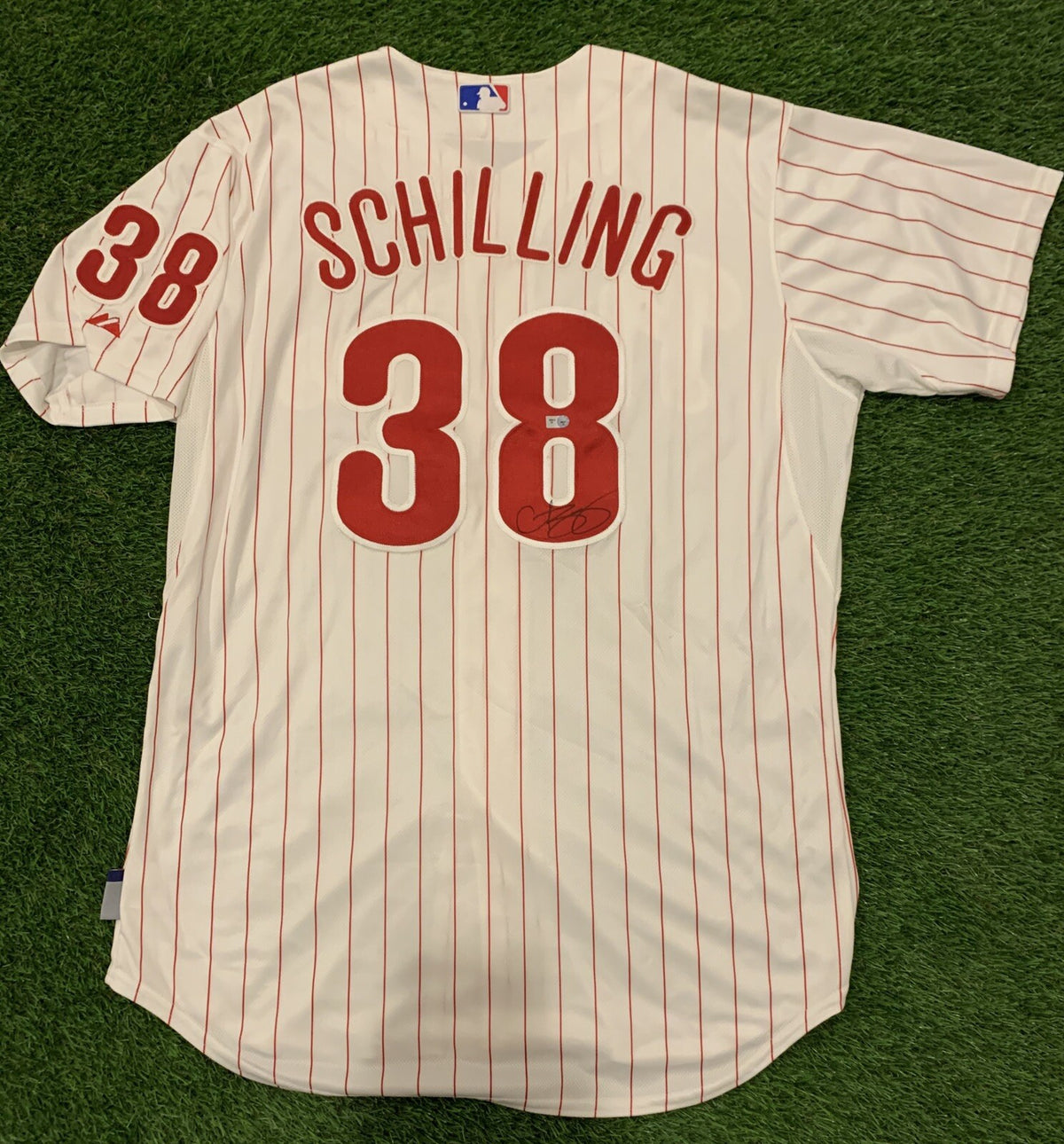 Curt Schilling Philadelphia Phillies Game Model Jersey Signed MLB Authenticated