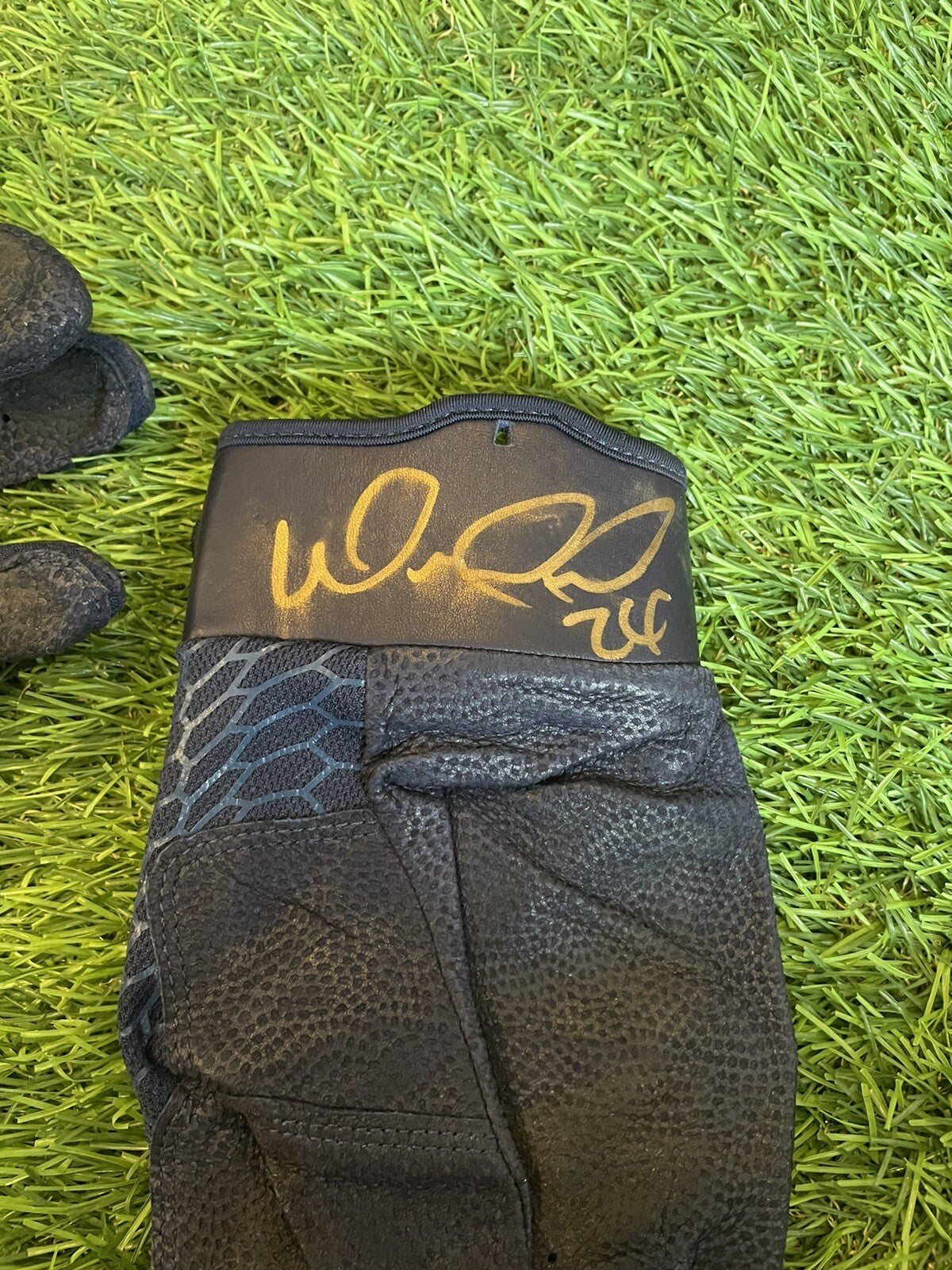 William Contreras Atlanta Braves Game Used Batting Gloves 2021 Signed LOA