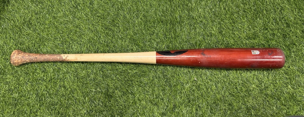 Jose Altuve Houston Astros Game Used Bat 2024 MLB Auth Excellent Use