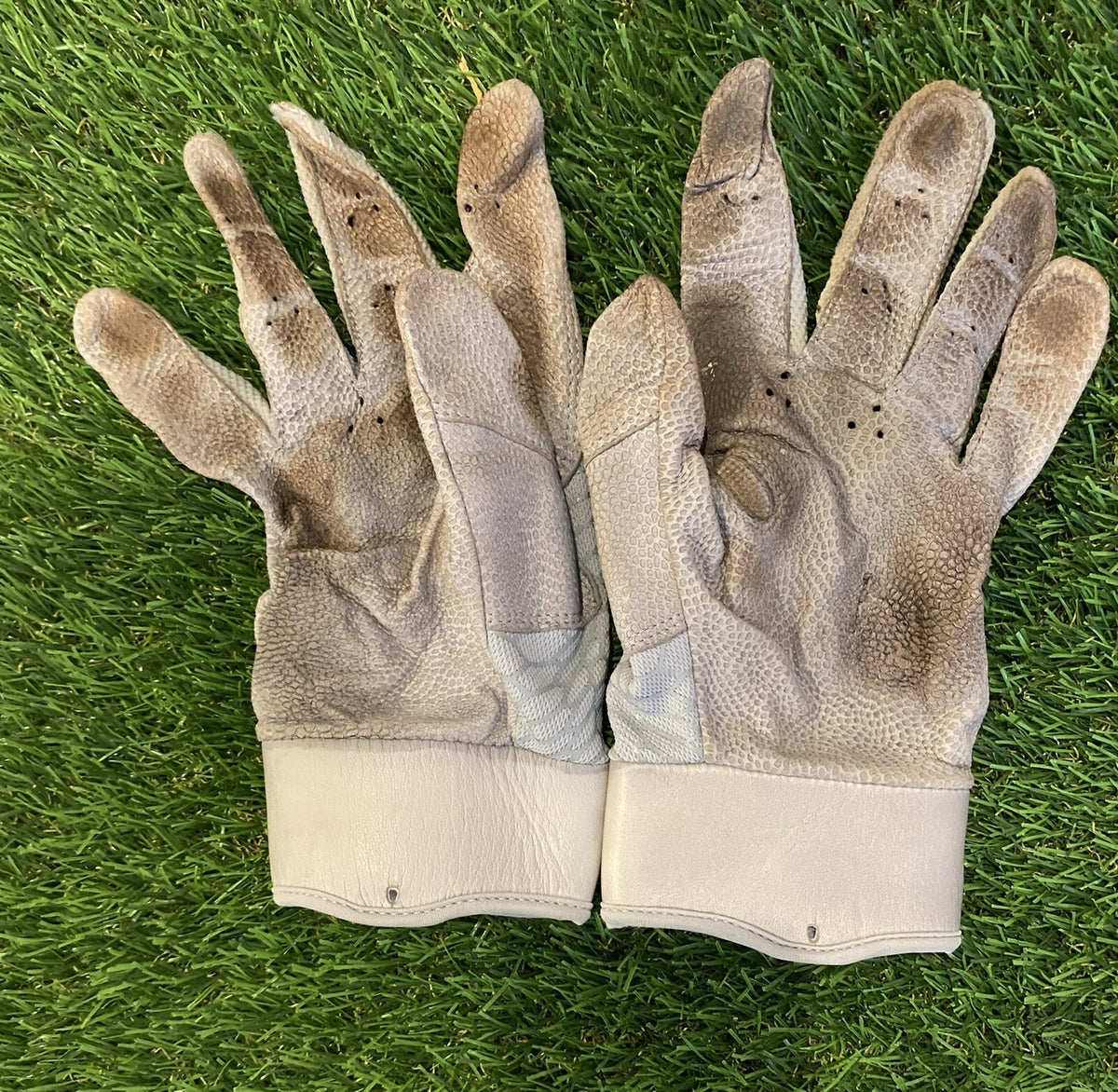 Jonathan India Cincinnati Reds Game Used Batting Gloves “2021 NL ROY” LOA Signed