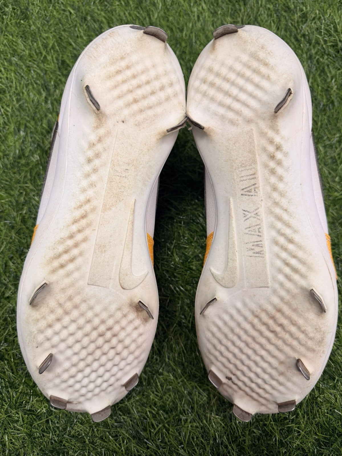 Luis Arraez Game Used Cleats 2025 Padres Custom Jordans Signed GUG LOA