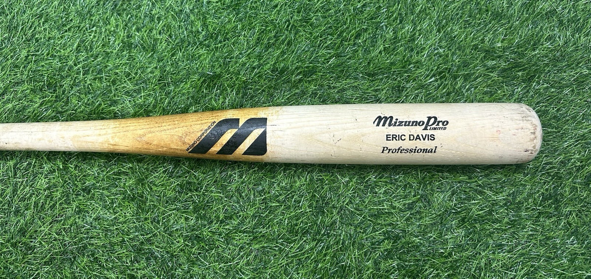Eric Davis Cardinals Cincinnati Reds Game Used Bat 99-00 PSA/DNA LOA