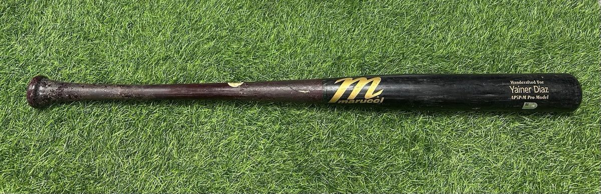 Yainer Diaz Houston Astros Game Used Bat 2024 MLB Auth Excellent Use Uncracked