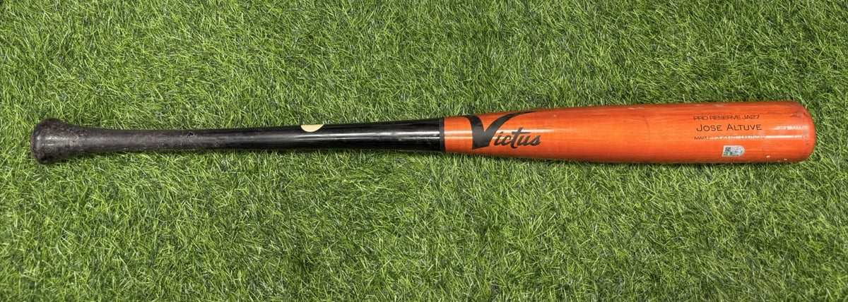 Jose Altuve Houston Astros Game Used Bat 2023 MLB Auth Uncracked