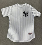 Derek Jeter New York Yankees Team Issued Jersey MLB Authenticated 2014 Signed