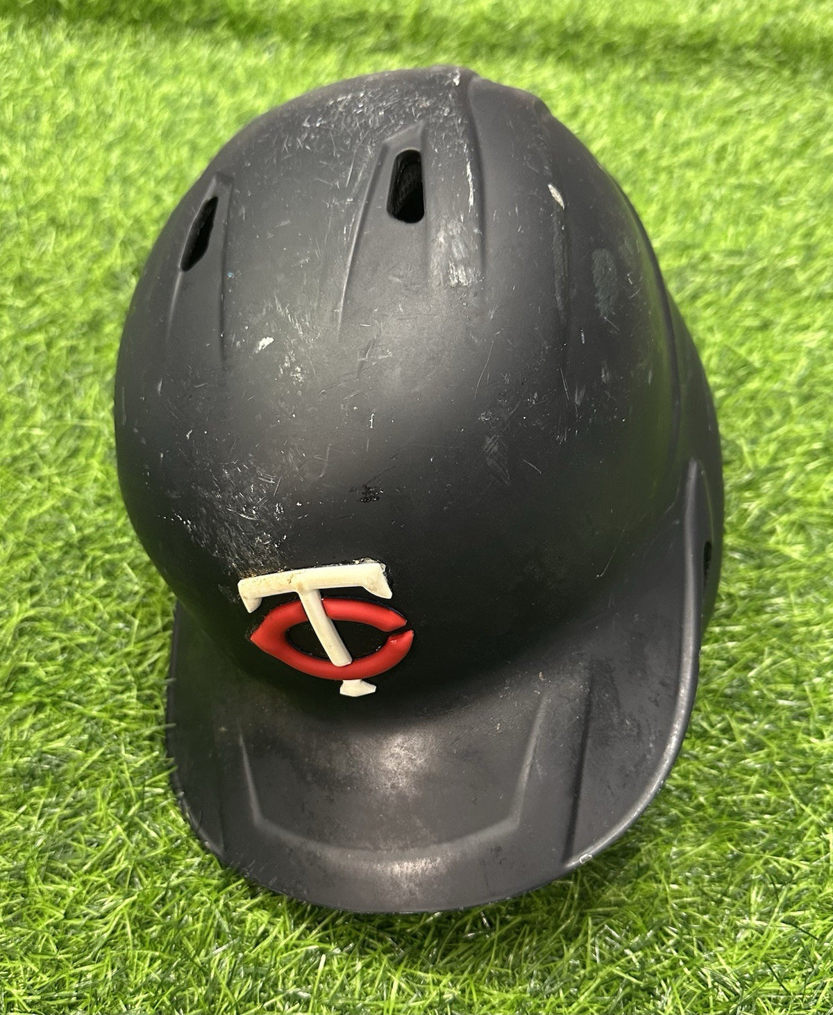 Jorge Polanco Minnesota Twins Game Used Helmet 2021 Entire Season MLB Auth