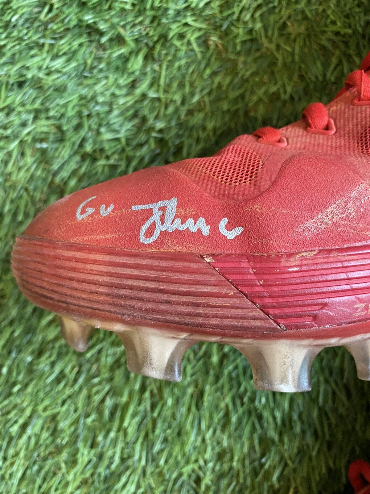 Jonathan India Cincinnati Reds Game Used Cleats “2021 NL ROY” LOA Signed