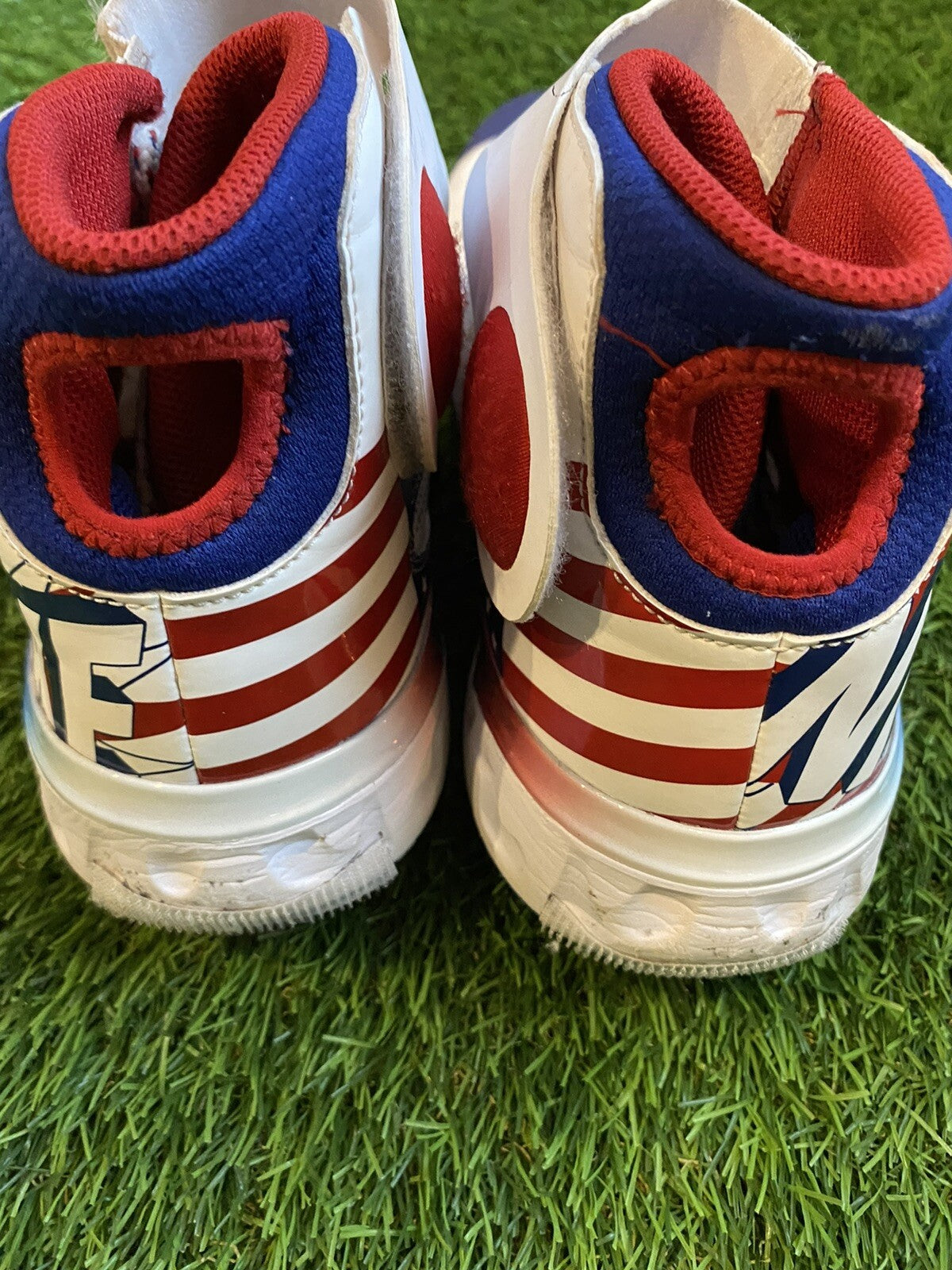 Teoscar Hernandez Toronto Blue Jays Game Used Cleats 2021 Signed MLB Auth