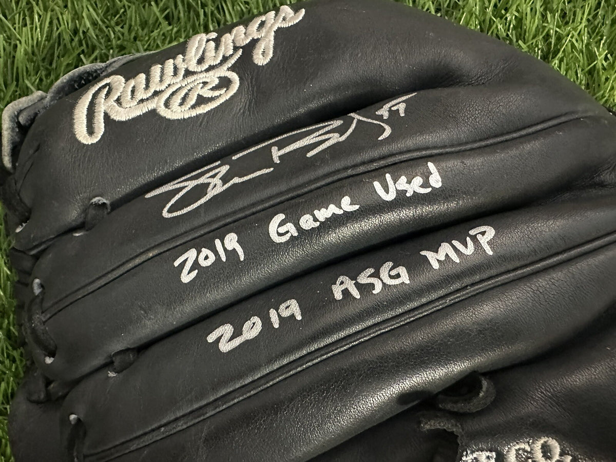 Shane Bieber Cleveland Game Used Fielding Glove 2019 1st Career CG MLB Auth LOA