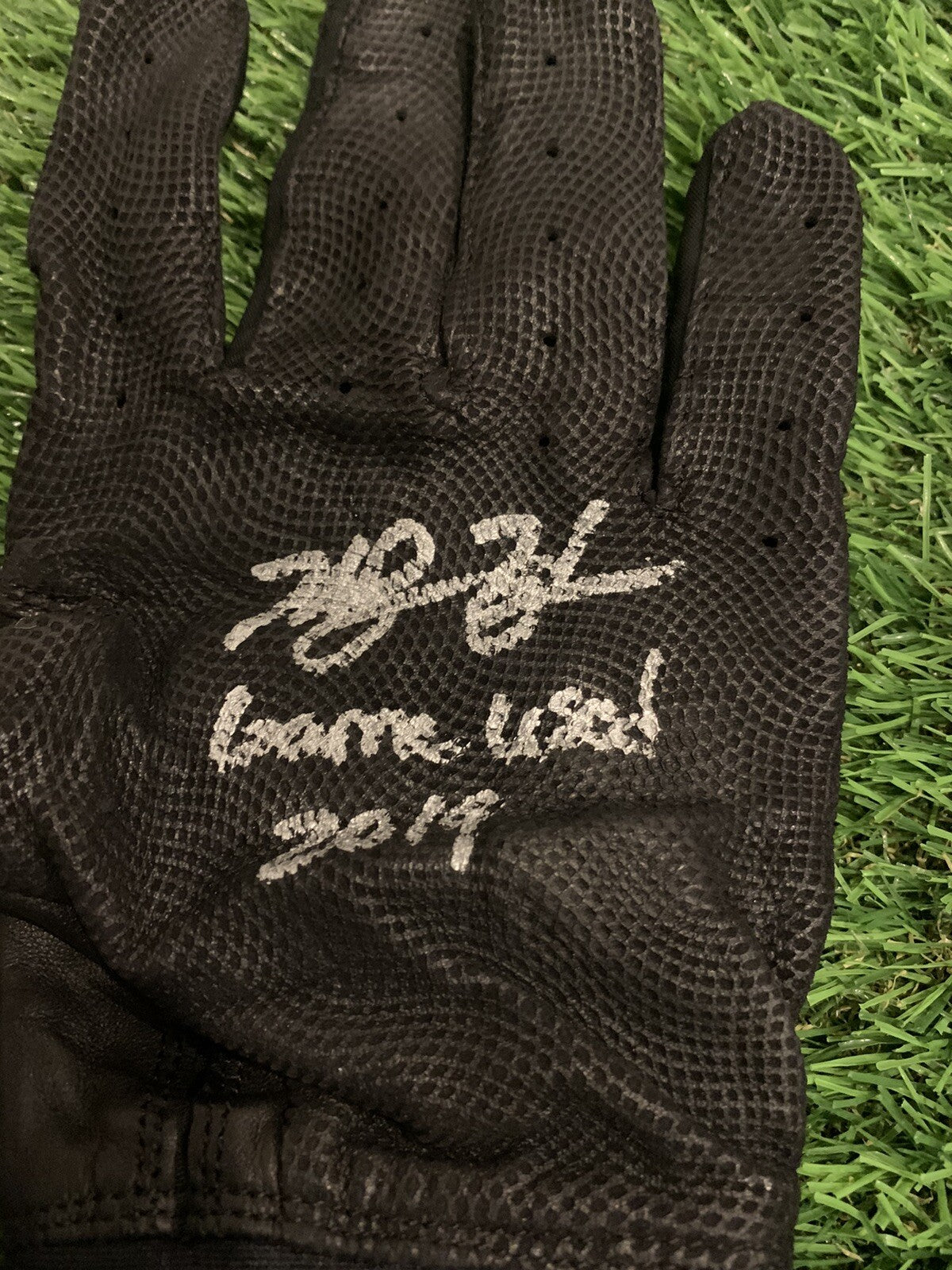 Ke’Bryan Hayes Pittsburgh Pirates Game Used Batting  Gloves “Top Prospect” LOA