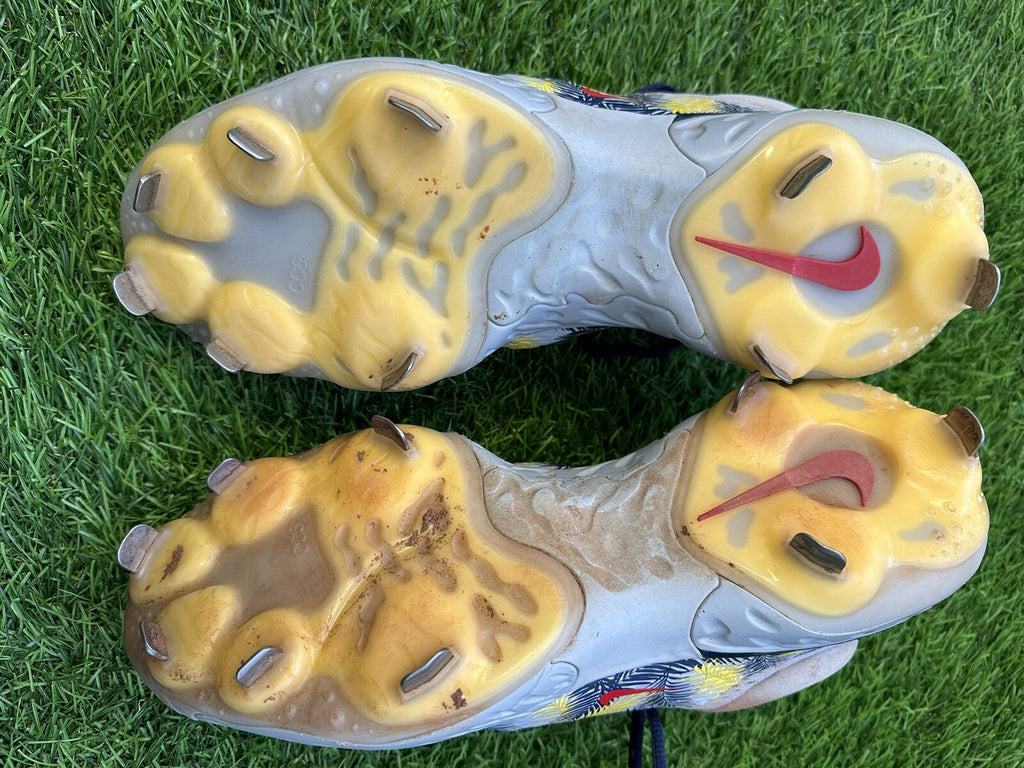 Ozzie Albies Atlanta Braves Game Used Worn Cleats 2023 Nike Signed GUG LOA