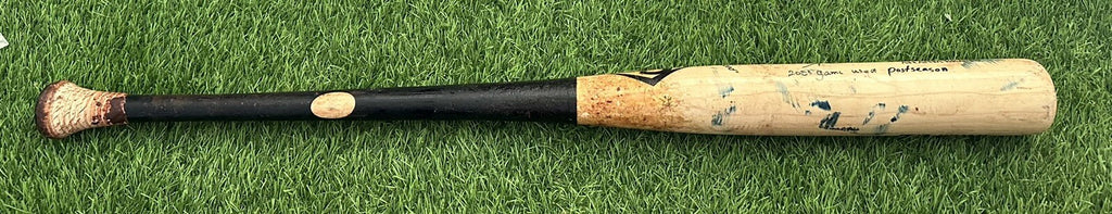 Ozzie Albies Atlanta Braves Game Used Acuna Bat 2023 Double Uncracked Signed