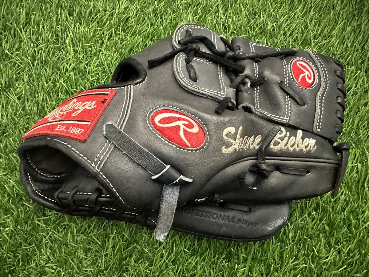 Shane Bieber Cleveland Game Used Fielding Glove 2019 1st Career CG MLB Auth LOA