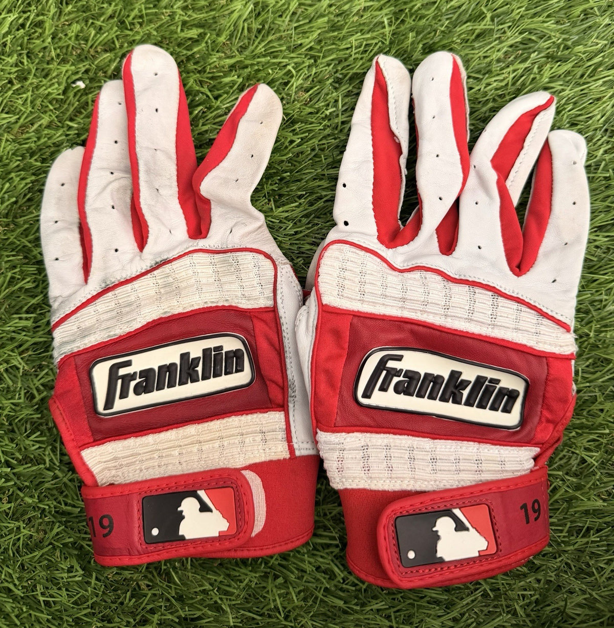 Joey Votto Cincinnati Reds Game Used Batting Gloves Signed 2012 PSA/DNA Auth