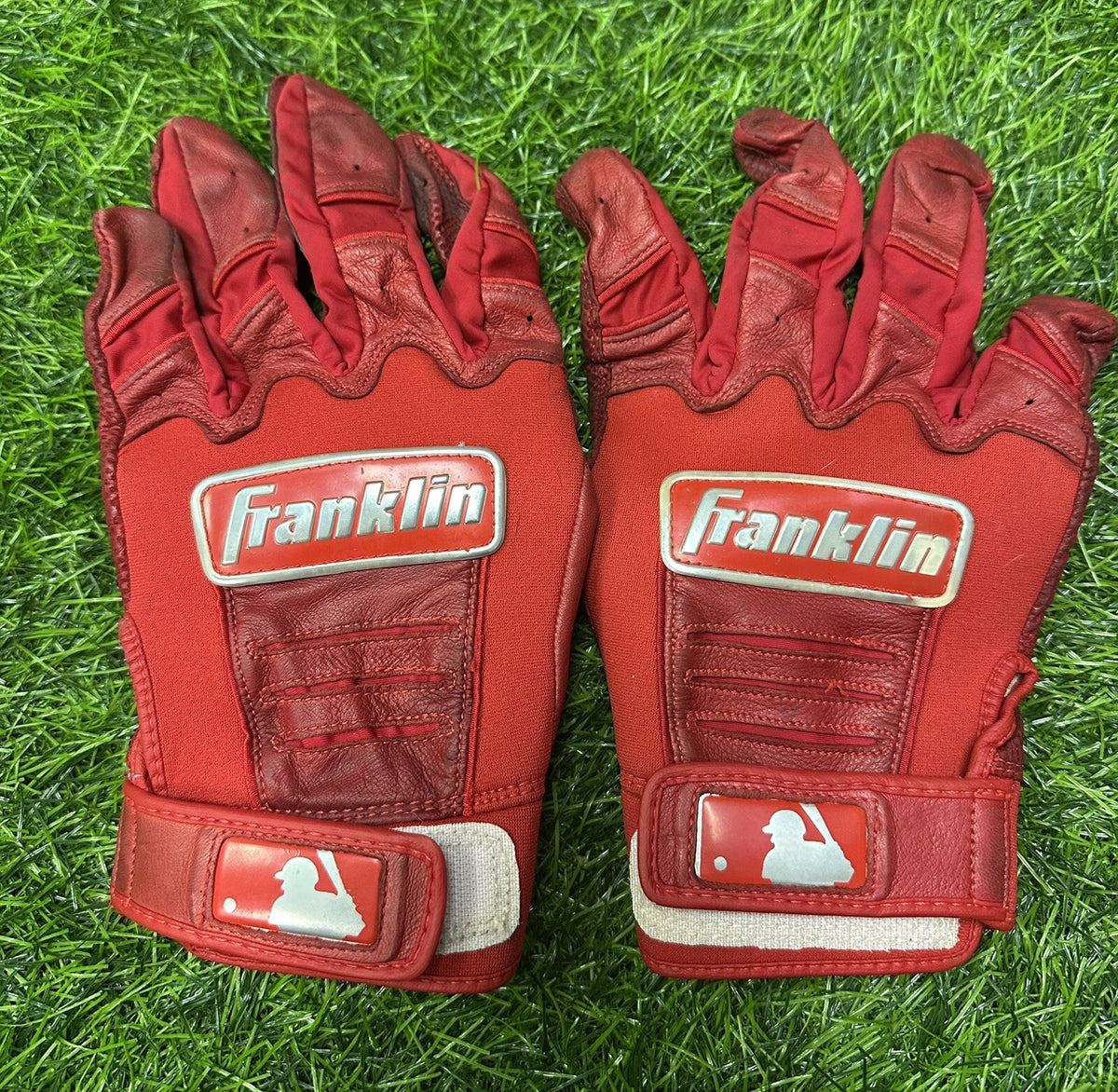 Ke’Bryan Hayes Pittsburgh Pirates Game Used Batting  Gloves 2019 Hayes LOA