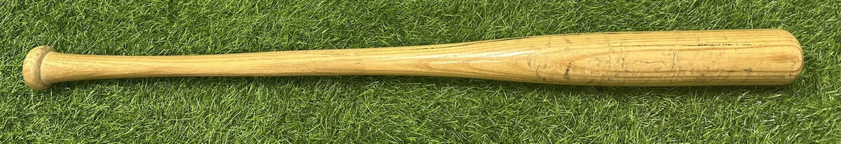 Ozzie Guillen Chicago White Sox Game Used Bat 1986-89 PSA/DNA GU 8