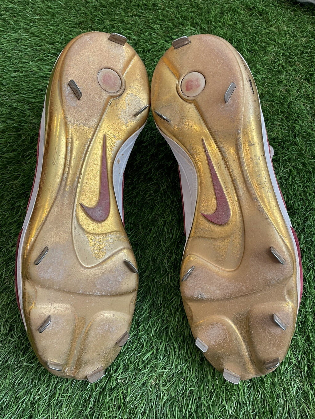 Joey Votto Cincinnati Reds Game Used Cleats 2020 Signed Beckett LOA