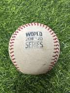 2020 World Series Dodgers Game Used Baseball 1st Out 9th Inning Game 6 MLB Auth