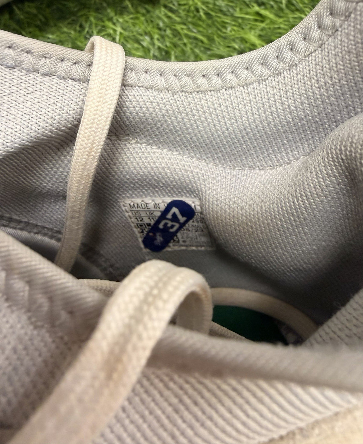 Teoscar Hernandez Los Angeles Dodgers Game Used Cleats Signed 2024 GUG LOA
