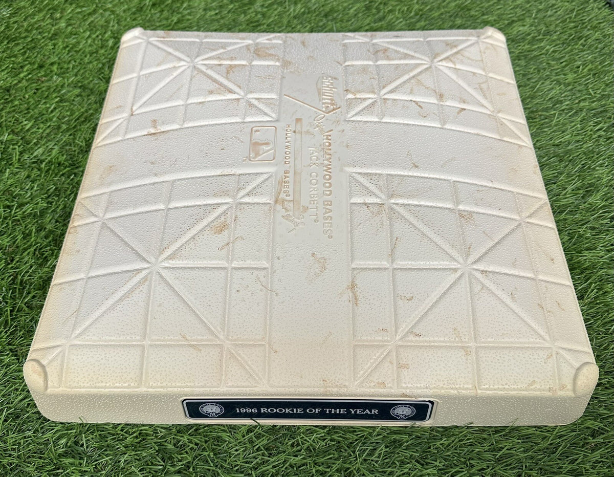 New York Yankees Game Used Base “Derek Jeter Day, 5/14/17” MLB Auth