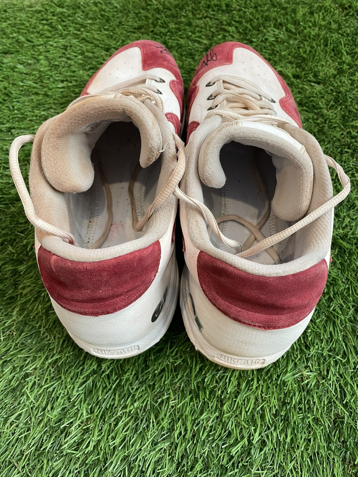 Joey Votto Cincinnati Reds Game Used Cleats 2020 Signed Beckett LOA