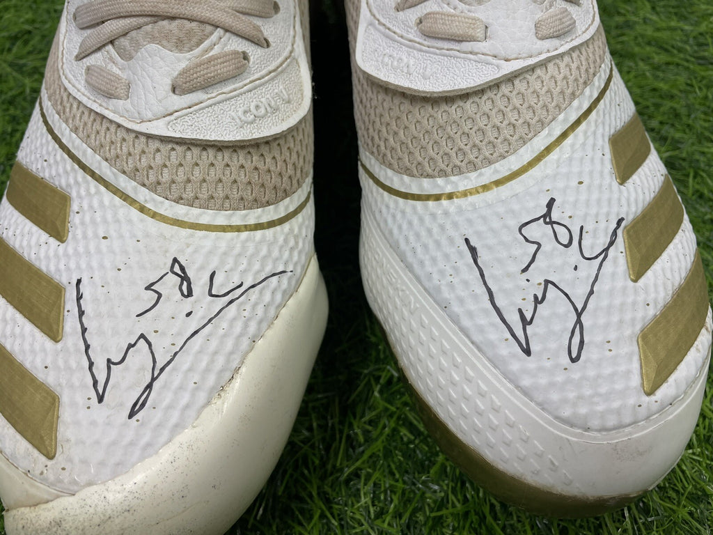 Luis Castillo Cincinnati Reds Game Used Worn Cleats 2021 Signed