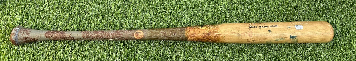 Ozzie Albies Atlanta Braves Game Used Bat 2023 Career HR’s 123/124 MLB Auth