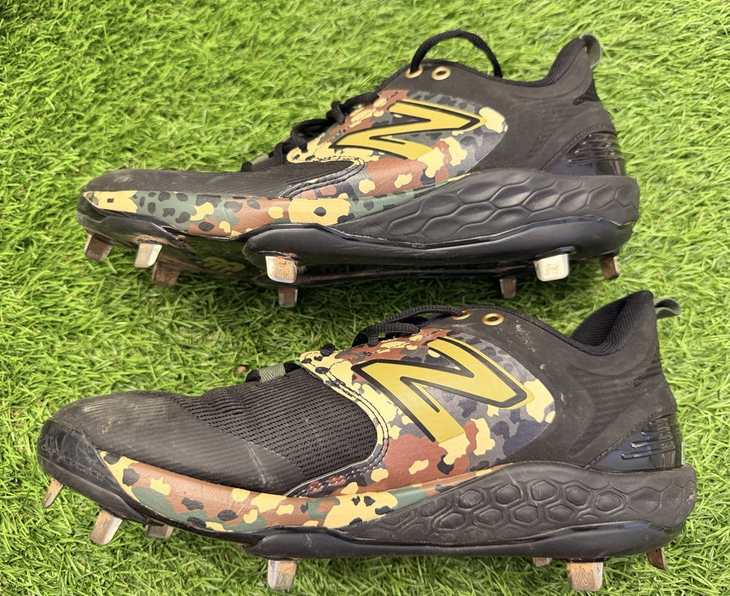 Andres Gimenez Cleveland Game-Used New Balance Custom Cleats MLB Auth 2023