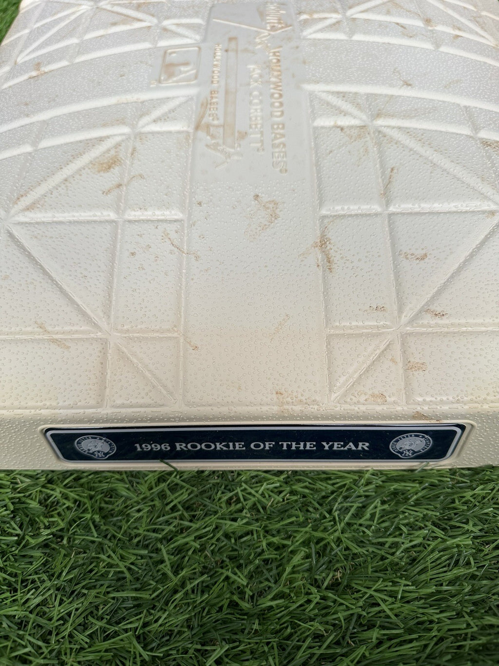 New York Yankees Game Used Base “Derek Jeter Day, 5/14/17” MLB Auth