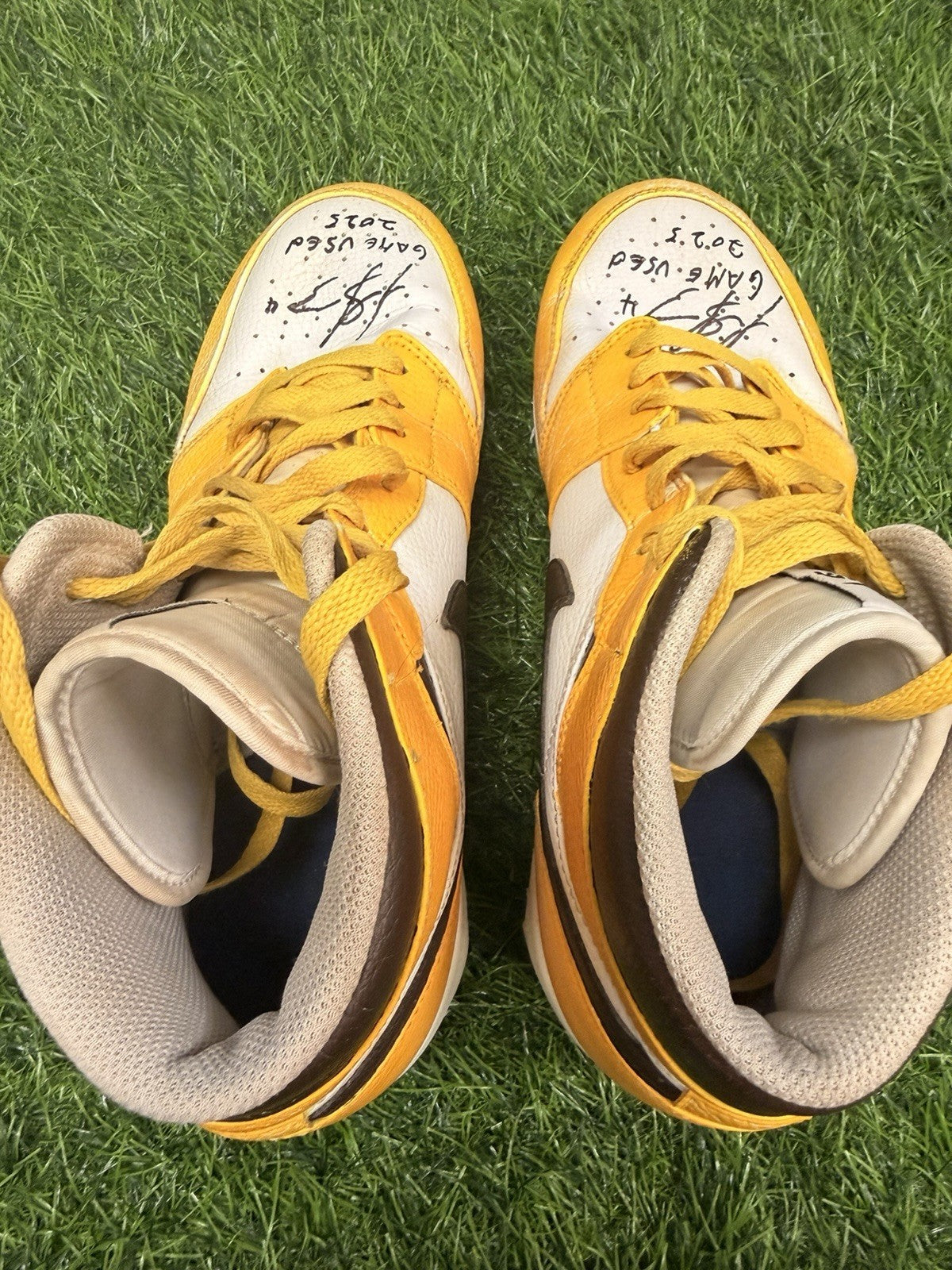 Luis Arraez Game Used Cleats 2025 Padres Custom Jordans Signed GUG LOA
