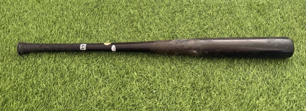 Yordan Alvarez 2023 Game-Used Houston Astros Victus Uncracked Bat PSA GU 10 MLB