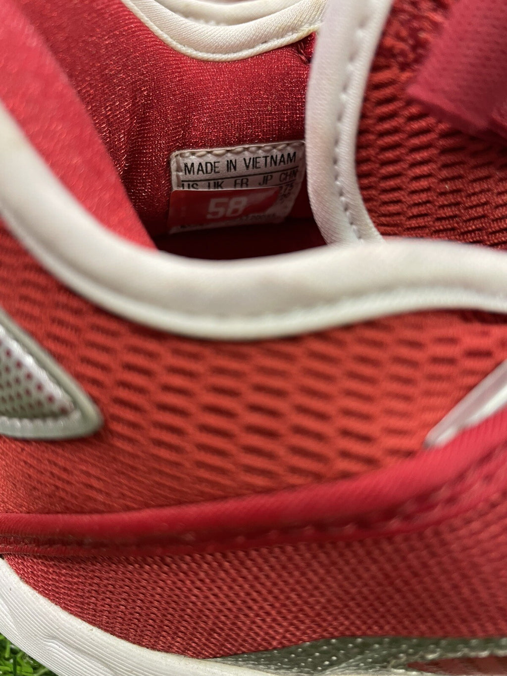 Luis Castillo Cincinnati Reds Game Used Worn Cleats Red/White 2021 Signed