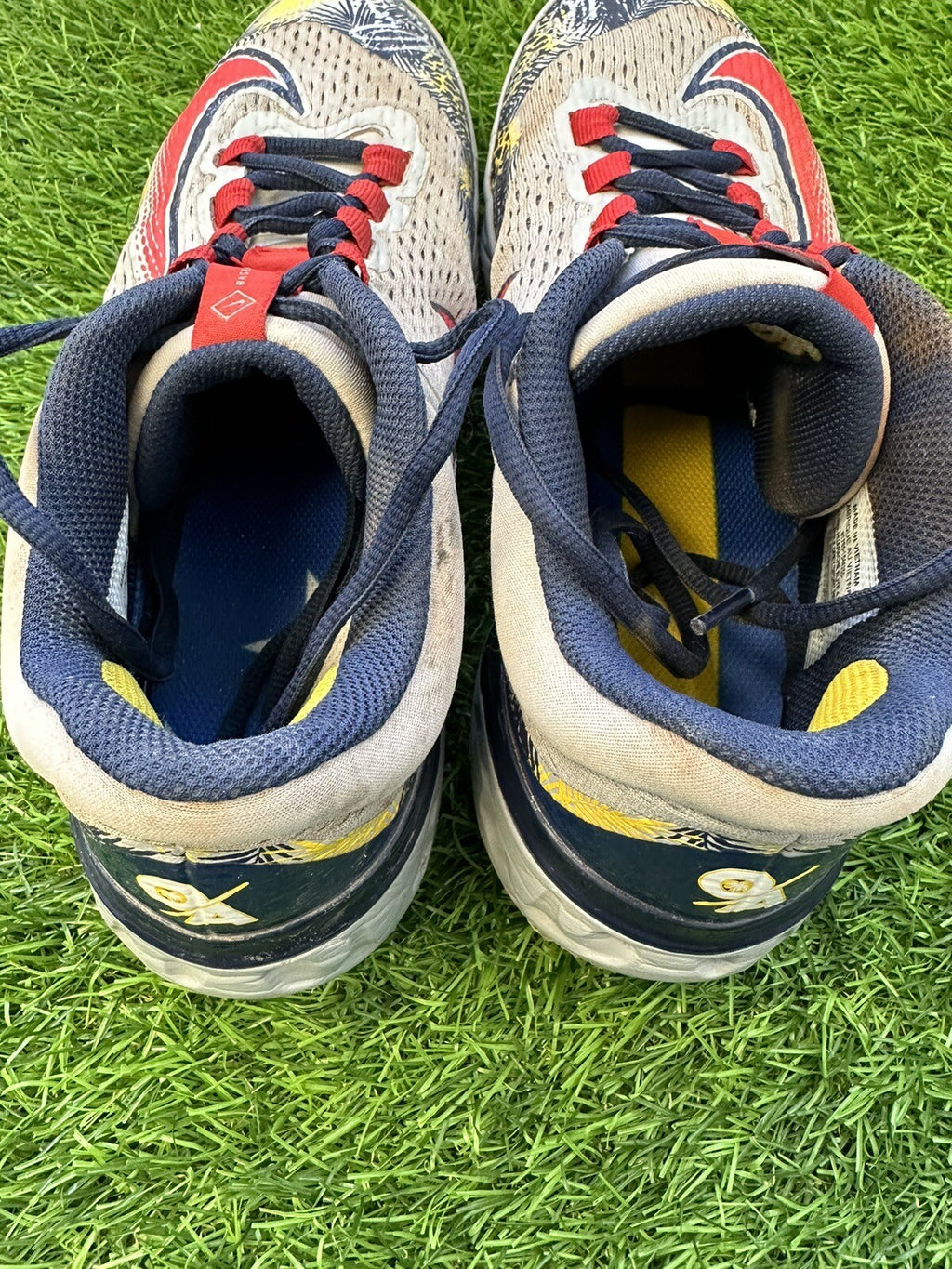 Ozzie Albies Atlanta Braves Game Used Worn Cleats 2023 Nike Signed GUG LOA