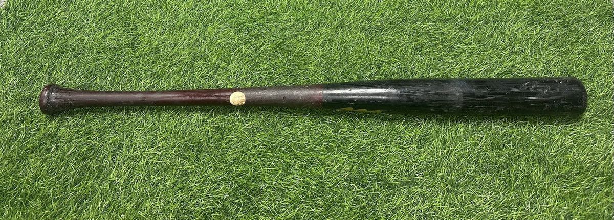 Yainer Diaz Houston Astros Game Used Bat 2024 Uncracked MLB Auth