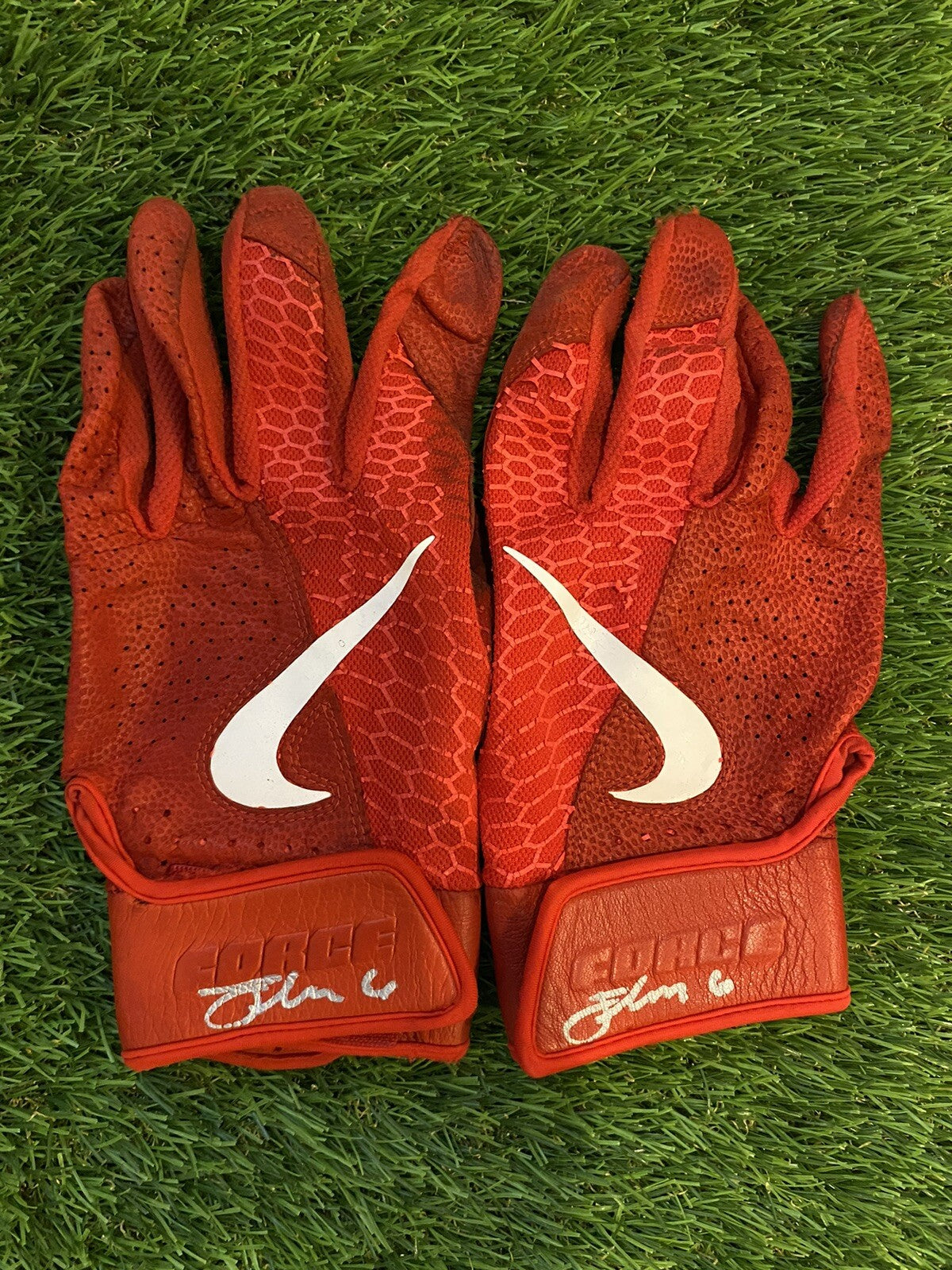 Jonathan India Cincinnati Reds Game Used Batting Gloves “2021 NL ROY” LOA Signed