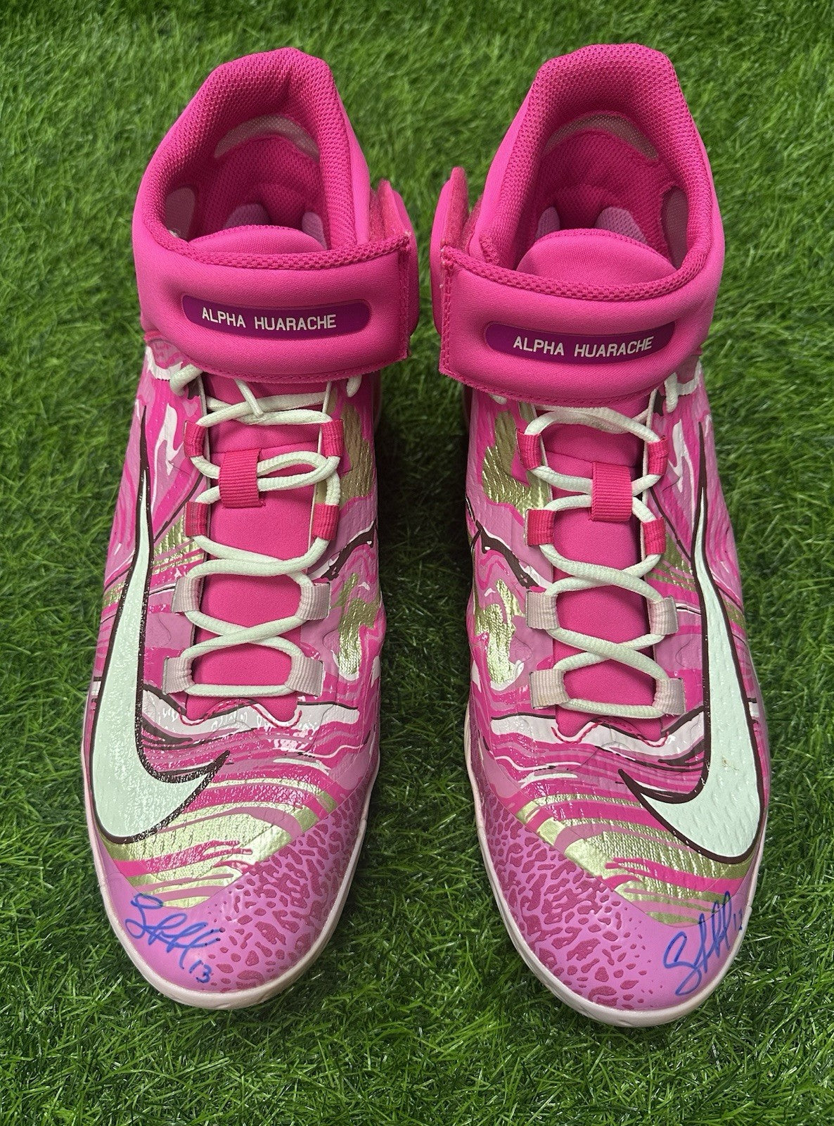 Salvador Perez Kansas City Royals Game Used Cleats 2024 Mothers Day MLB Auth