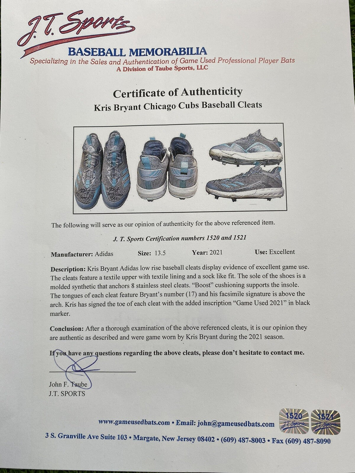 Kris Bryant Chicago Cubs Game Used Cleats 2021 Excellent Use Signed LOA