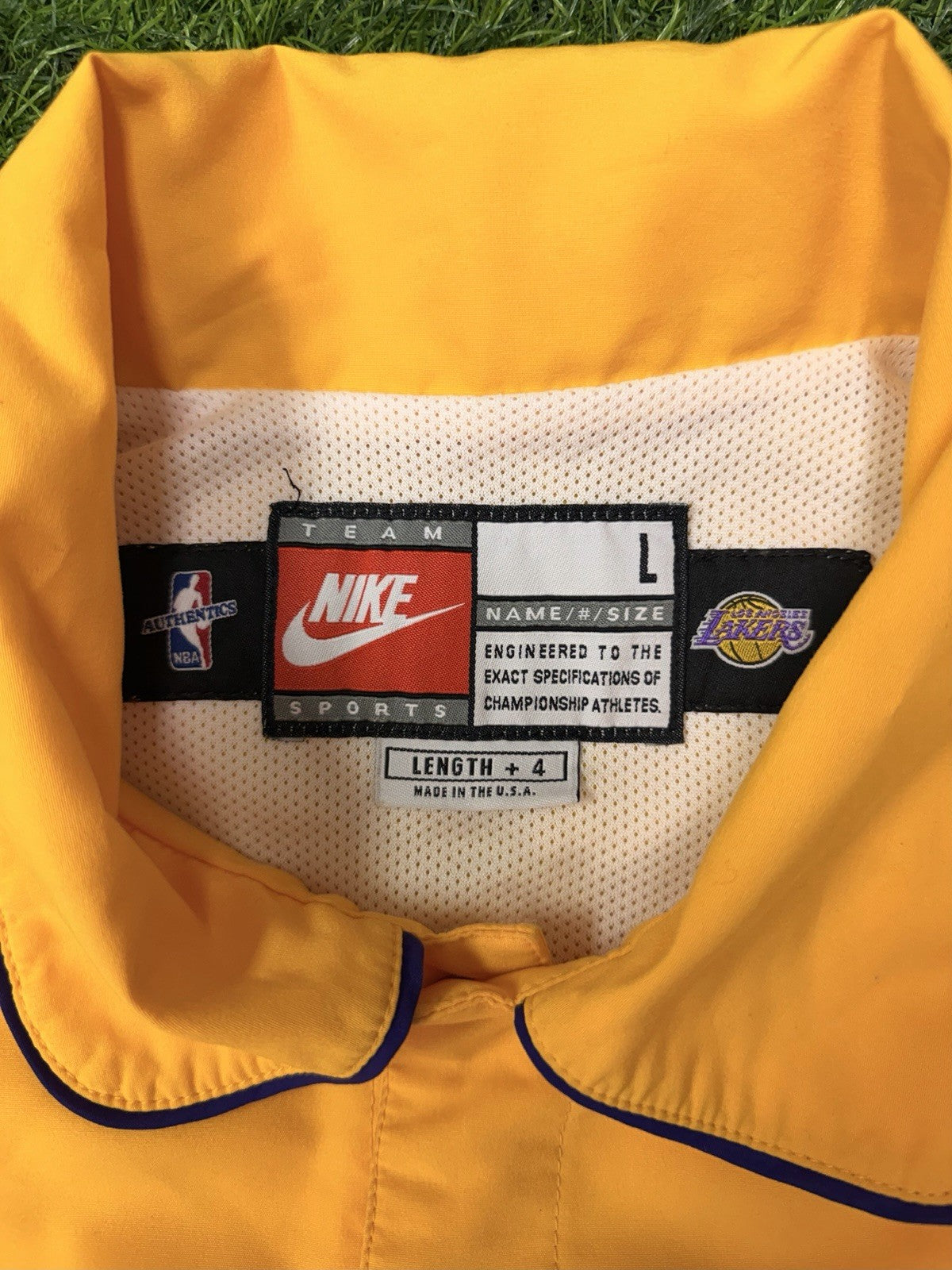 Nick Van Exel Lakers Game Used Worn Warm Up 1997-98 Mears LOA