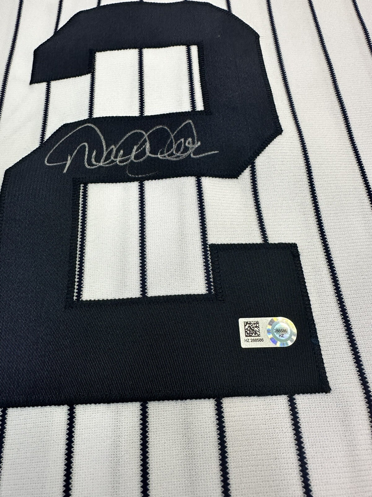 Derek Jeter New York Yankees Team Issued Jersey MLB Authenticated 2014 Signed
