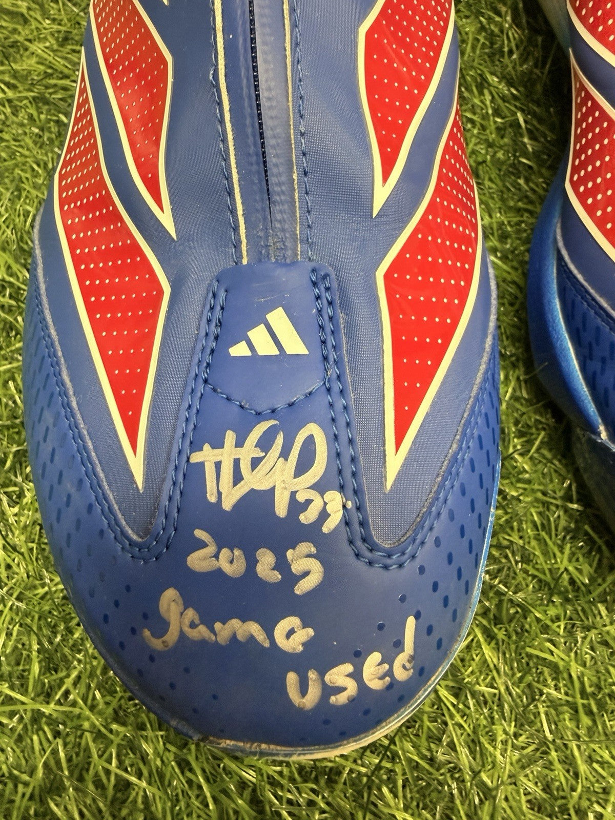 Teoscar Hernandez Dodgers Game Used Cleats 2025 Wild Card 2 HR’s GUG LOA Matched