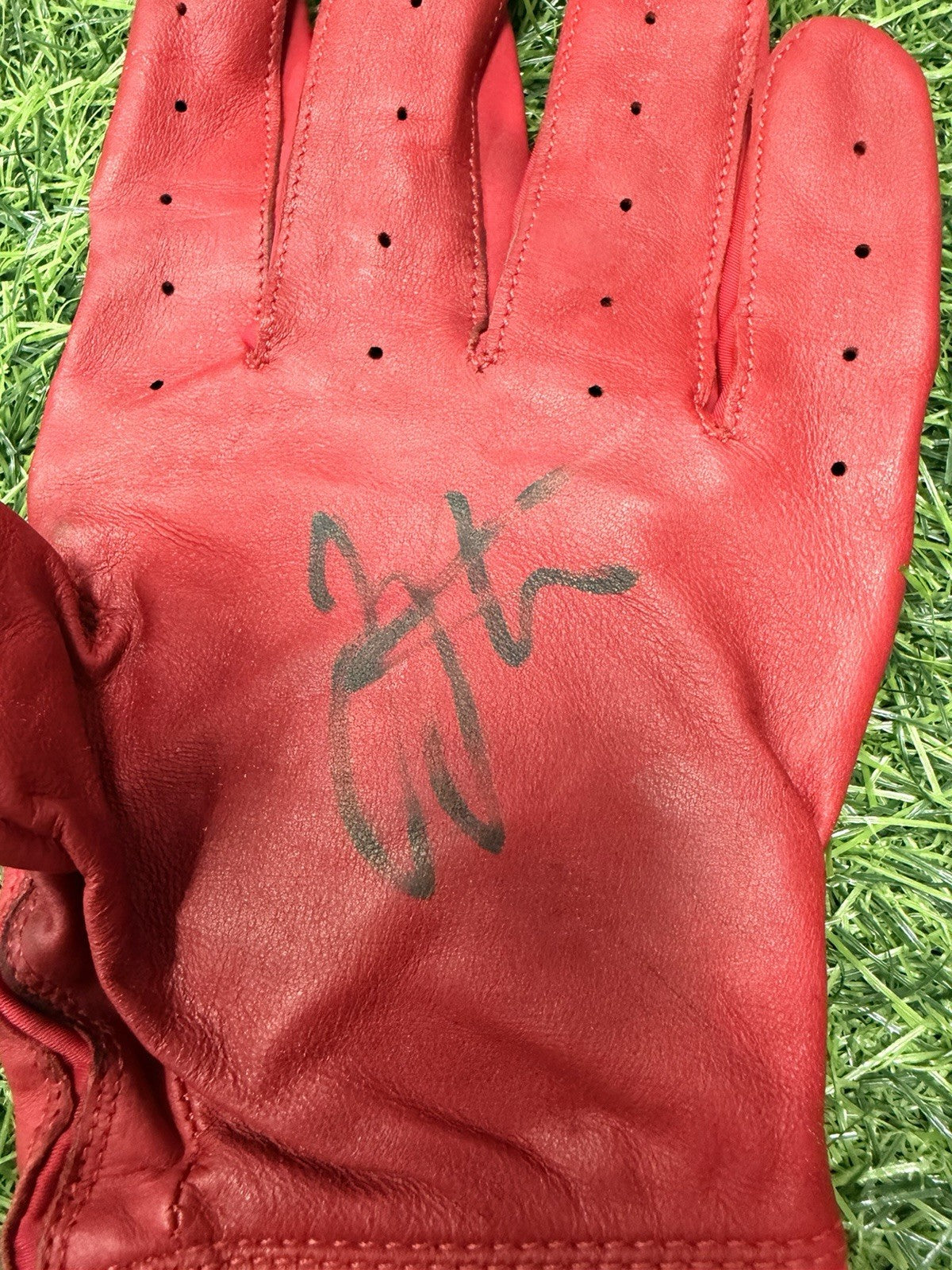 Joey Votto Cincinnati Reds Game Used Red Batting Gloves Signed Beckett Auth