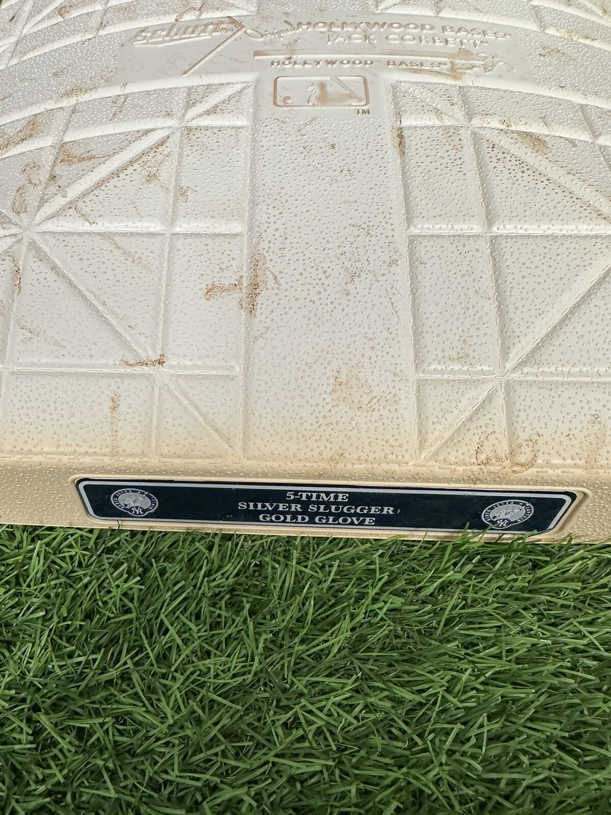 New York Yankees Game Used Base “Derek Jeter Day, 5/14/17” MLB Auth
