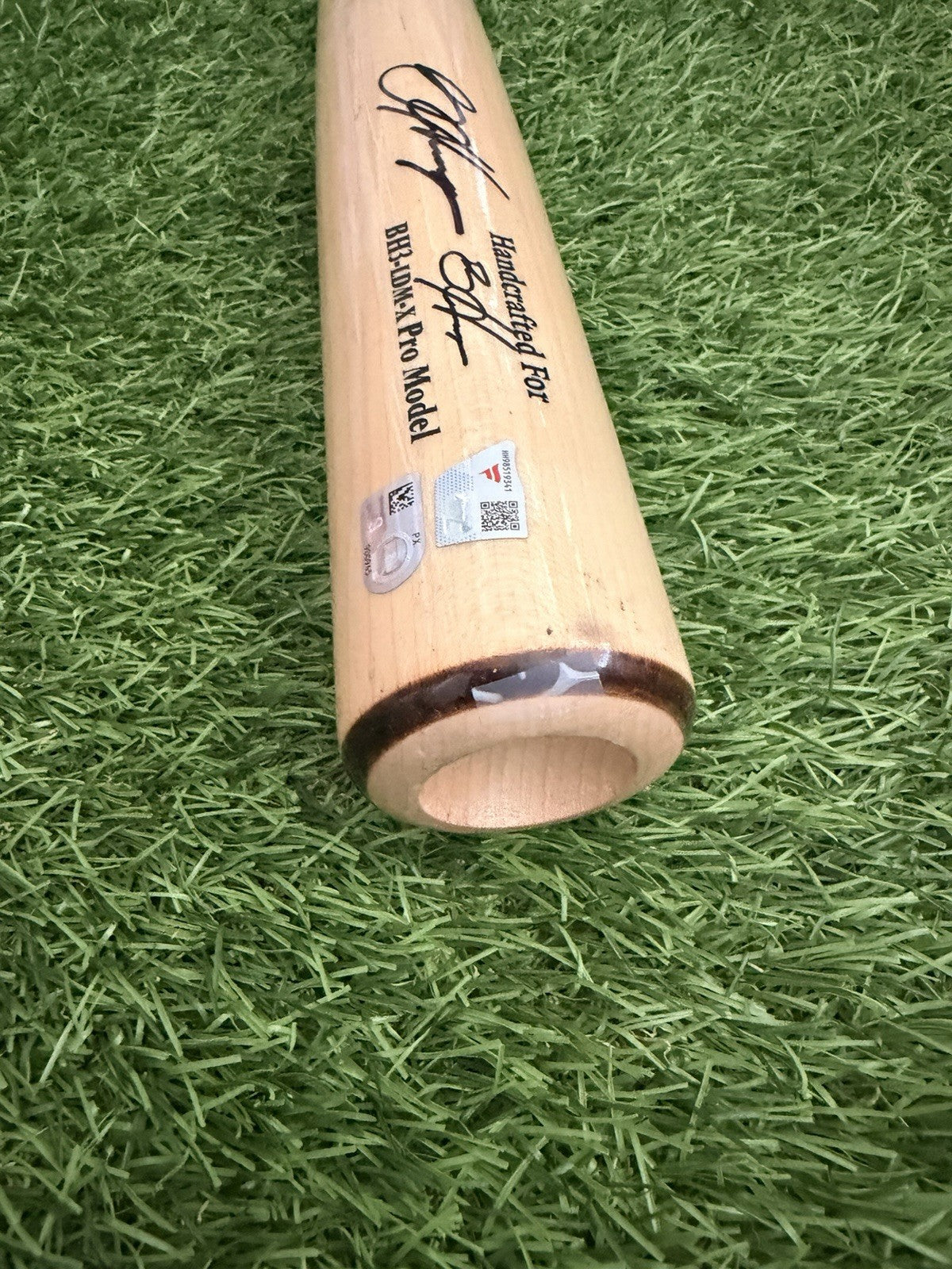Bryce Harper Phillies Game Used Bat 2025 Matched Signed LOA Uncracked Marucci